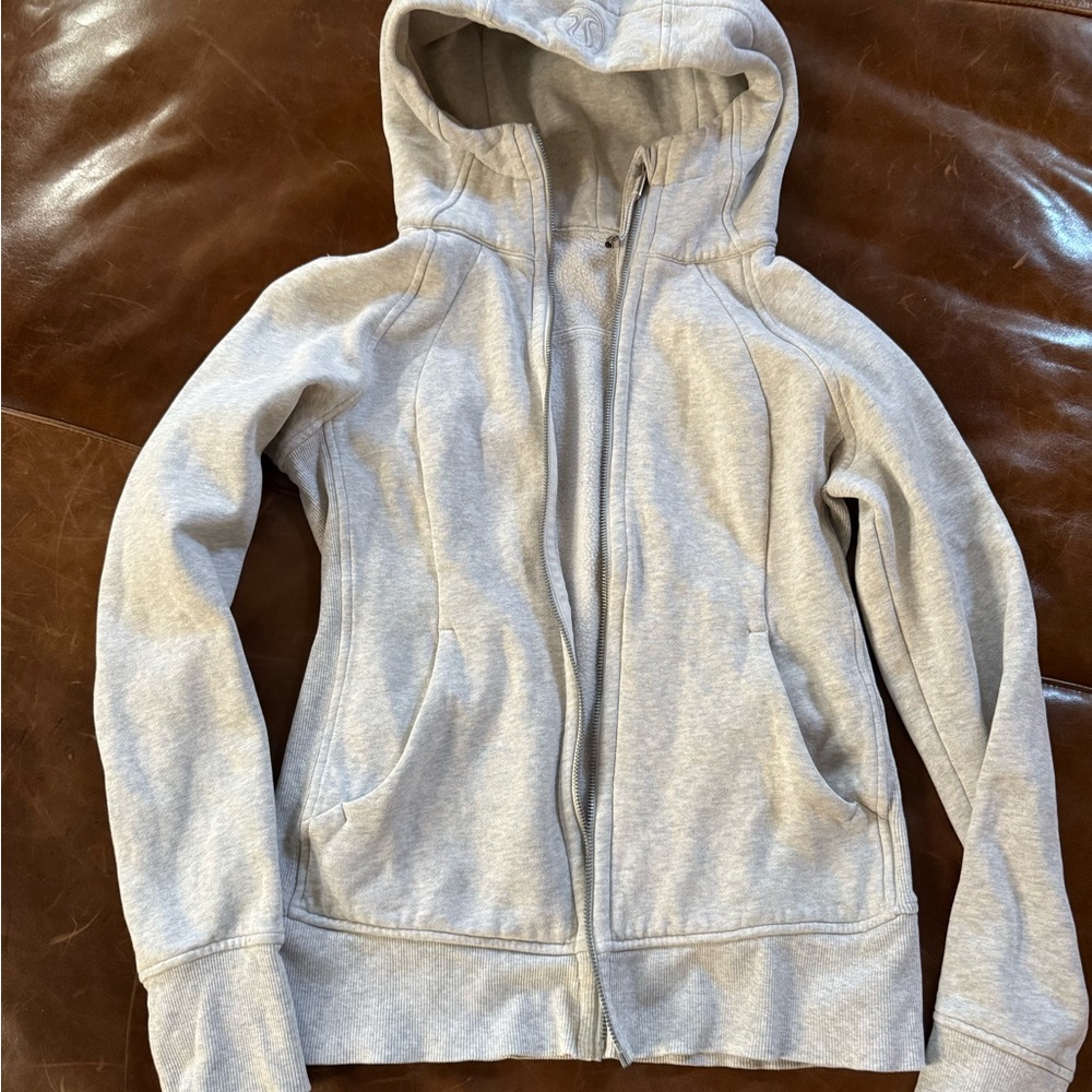 Lululemon Gray Zip-Up Hoodie 6 EUC